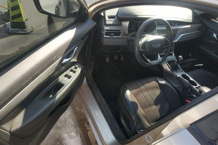 Used Geely Auto Emgrand 2021 UP 1.5L Manual Luxury Model
