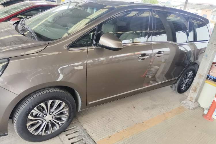 Used Buick GL8 2021 Land Cruiser Executive Class 652T Luxury Model