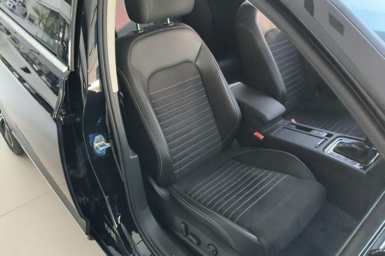 Used Volkswagen Magotan 2021 330TSI DSG 30th Anniversary Edition