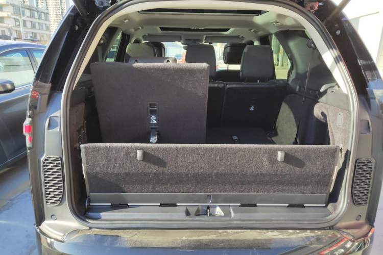 Used Land Rover Discovery 2024 360 PS Dynamic SE
