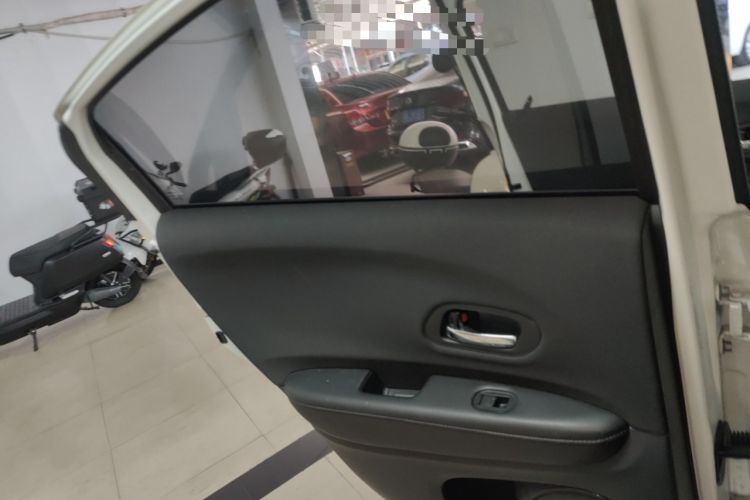 Used Honda Vezel 2020 1.5L CVT Elite Edition
