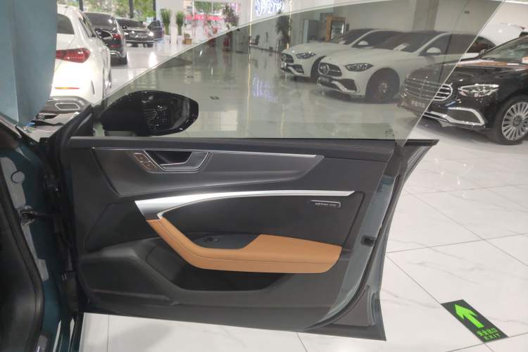 Used Audi A7L 2022 55 TFSI quattro S-line Edition One First Edition
