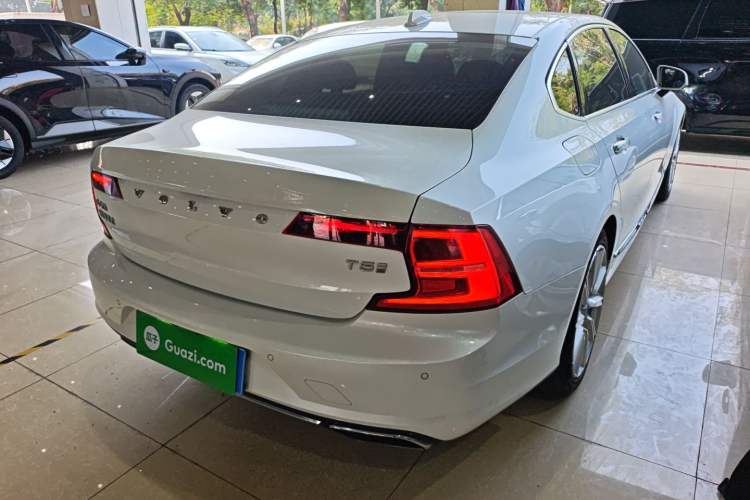 Used Volvo S90 2019 T5 Zhiyi Edition
