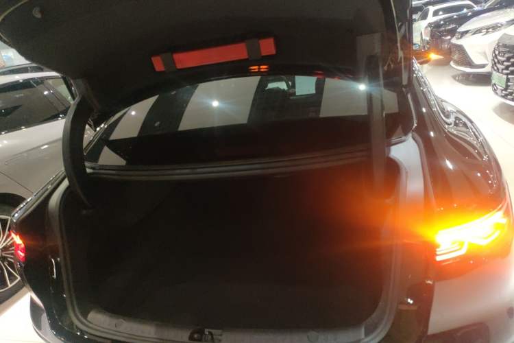 Used BYD Han 2025 DM-i Intelligent Driving Edition 125KM LiDAR Flagship Model
