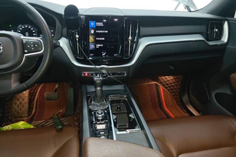 Used Volvo XC60 2021 T5 4x4 Smart Luxury Edition