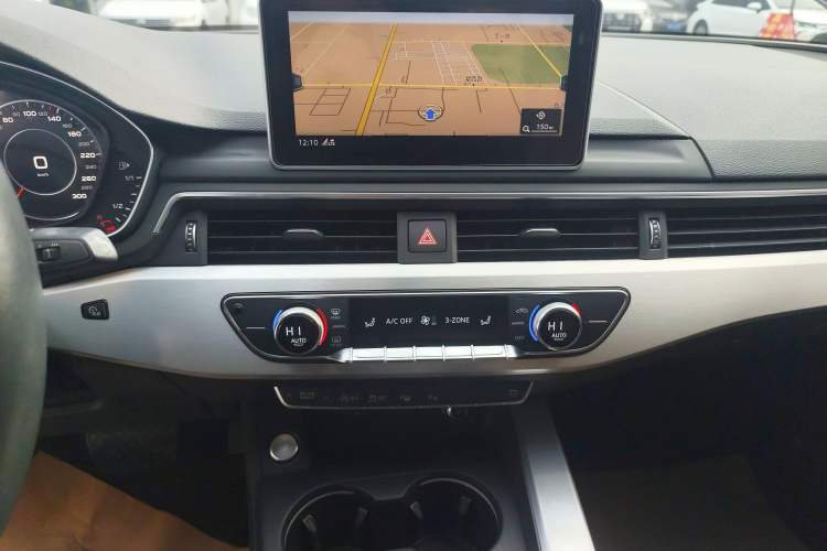 Used Audi A4L 2018 30th Anniversary Edition 40 TFSI Fashion Model
