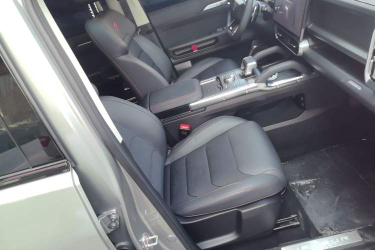 Used JETOUR Traveler 2023 2.0T All-Wheel-Drive CrossPRO
