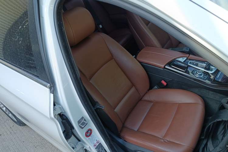 Used BMW 5 Series 2014 525Li Leading Model