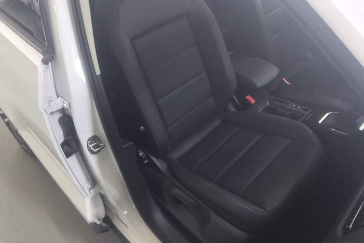 Used Volkswagen T-ROC 2020 280TSI DSG Two-Wheel Drive Comfort Version