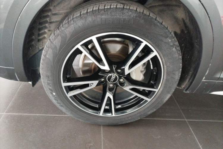 Used Audi Q5L 2022 40T Fashionable and Dynamic Model
