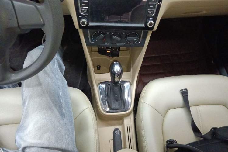 Used Volkswagen Jetta 2015 1.6L Automatic Comfort Model
