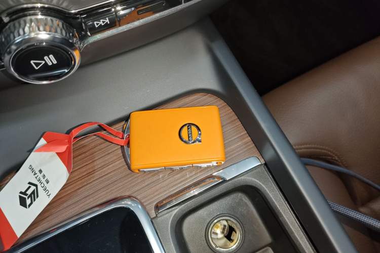 Used Volvo S60 2024 B4 Zhiyuan Luxury Edition
