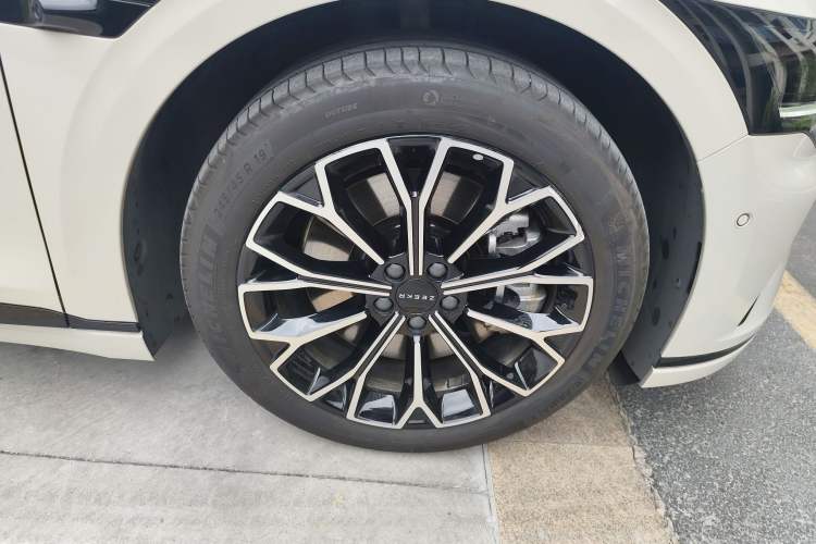 Used Zeekr 007 2025 Rear-Drive Intelligent Driving Version 75 kWh
