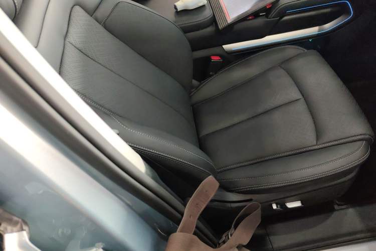 Used  Titanium 3 2025 501 km All-Wheel Drive Intelligent Driving Max Edition