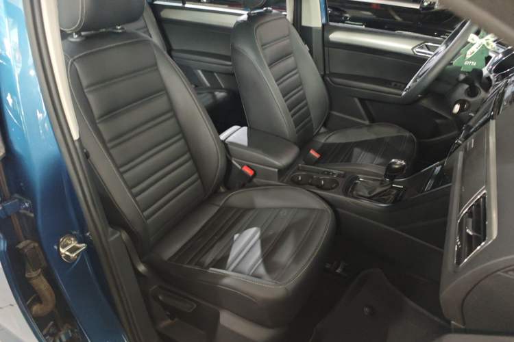 Used Volkswagen Touran 2021 Touran L 280TSI DSG Comfort Edition 7 Seats
