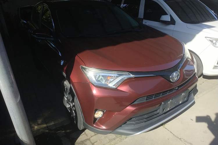Used Toyota RAV4 2016 2.5L Automatic 4x4 Elite Edition
