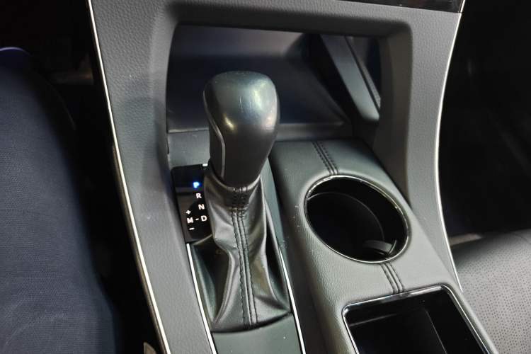 Used Toyota Avalon 2019 2.0L Luxury Edition China VI Standard