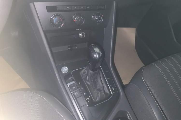 Used Volkswagen Tiguan L 2022 330TSI Automatic Two-Wheel Drive Comfort Edition
