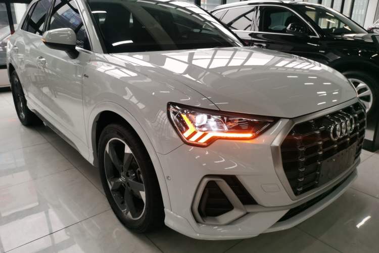 Used Audi Q3 2023 35 TFSI Fashion Dynamic Model (1.5T)
