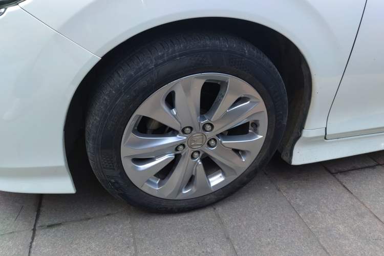 Used Honda Jade 2017 1.8L Automatic Classic Edition 5 seats
