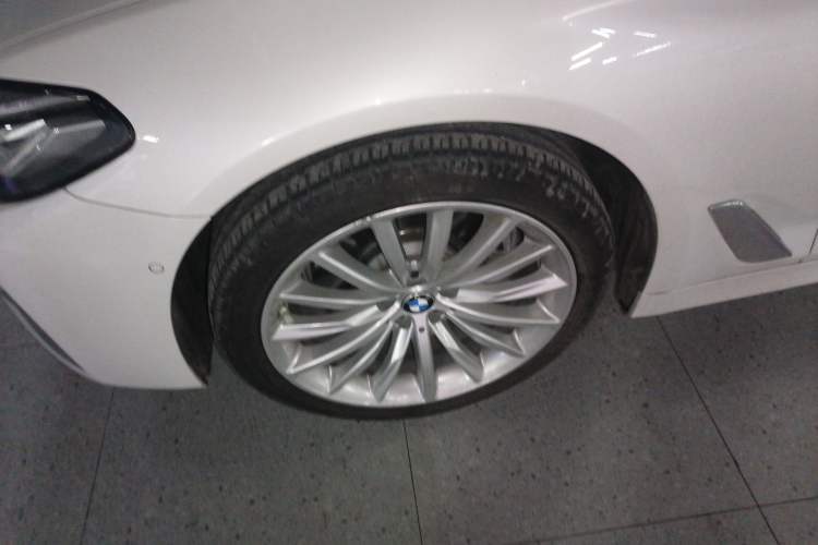 Used BMW 5 Series 2022 Second Facelift 530Li Luxury Edition Premium Package
