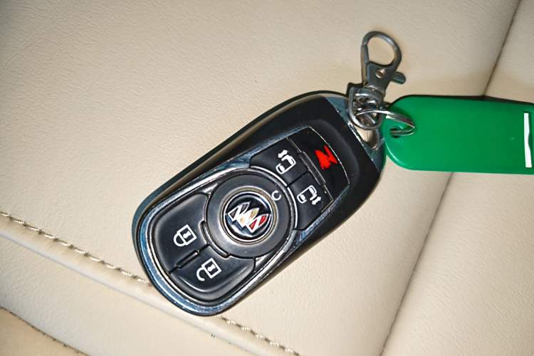 Used Buick GL8 2022 ES Landtrek 653T Luxury Edition
