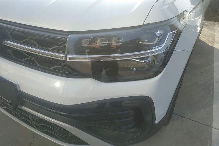 Used Volkswagen Tharu 2024 300TSI Two-Wheel-Drive Moon Luxury Edition