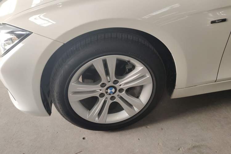 Used BMW 3 Series 2014 320i Sport Design Package
