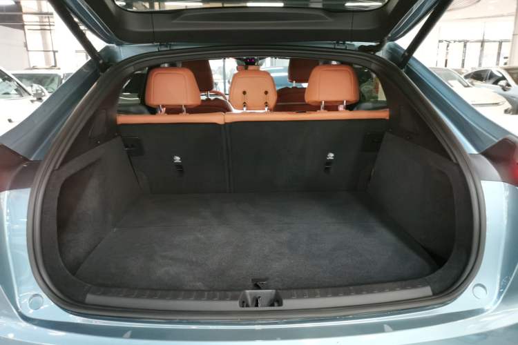 Used ONVO L60 2024 60 kWh Rear-Drive Version