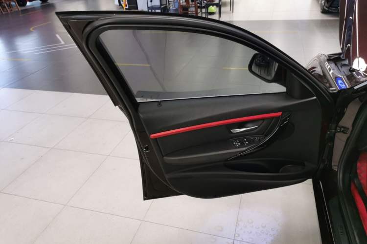 Used BMW 3 Series 2017 320Li Fashion Model
