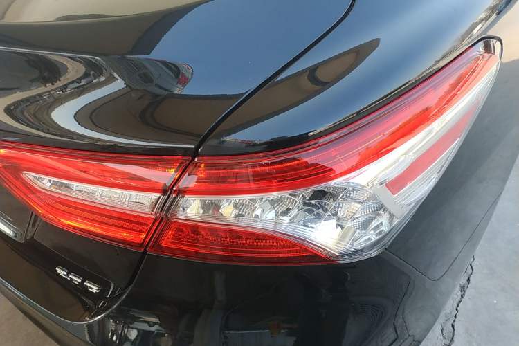 Used Toyota Camry 2021 2.0G Luxury Edition
