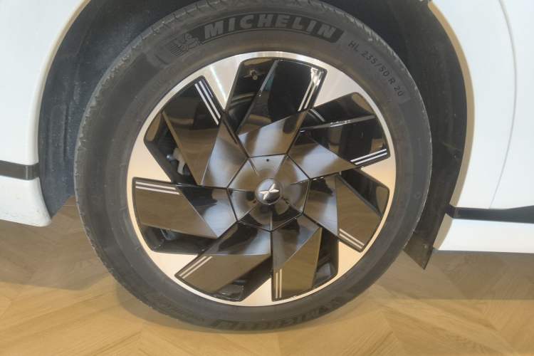 Used XPeng X9 2024 640 All-Wheel Drive High-Performance Max
