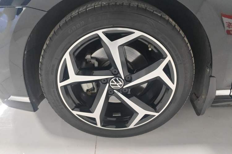 Used Volkswagen Magotan 2023 2 Million Units Commemorative Edition 330TSI DSG Luxury Version