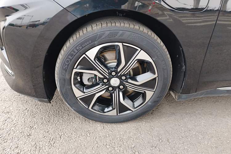 Used Hongqi E-QM5 2023 Base Travel Edition
