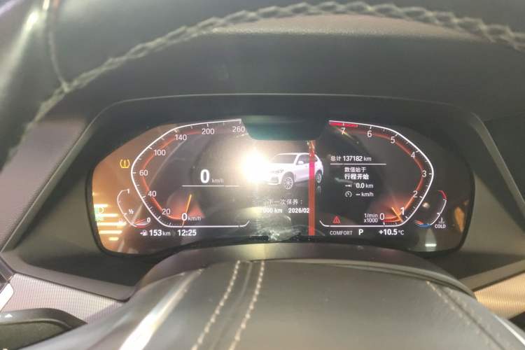 Used BMW X5 2019 xDrive40i Standard 19-inch wheels U.S. specification
