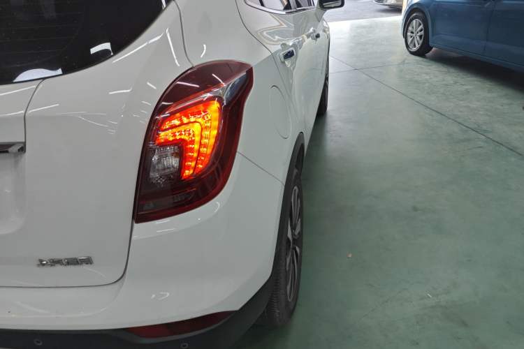 Used Buick Encore 2016 18T Automatic Two-Wheel Drive Urban Elite Model
