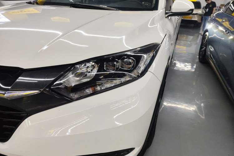 Used Honda Vezel 2017 1.8L CVT Front-Wheel Drive Pioneer Edition