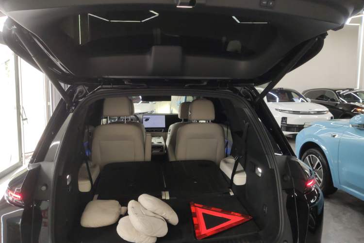 Used Li Auto L8 2023 Max model