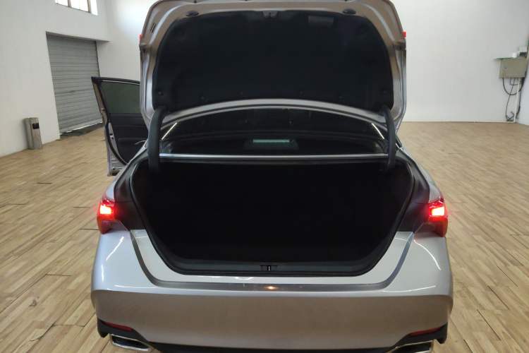 Used Toyota Avalon 2022 2.0L Ambition Edition
