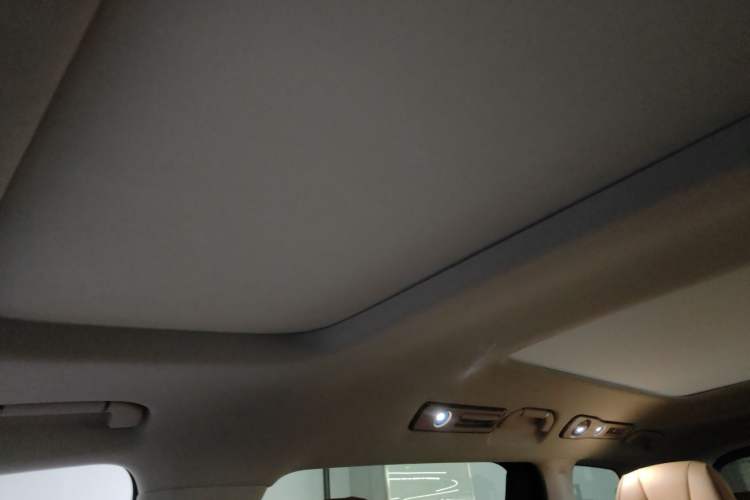 Used Denza D9 2024 DM-i 980 Four-Wheel Drive Prestige Model
