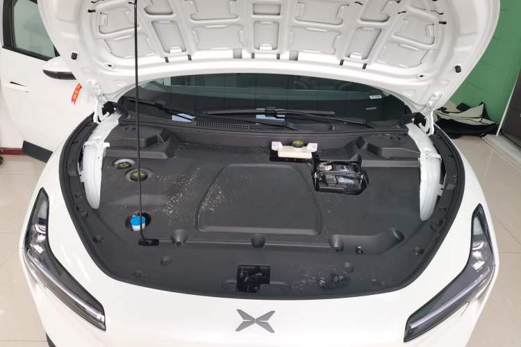 Used XPeng MONA M03 2024 620 with Ultra-Long Range
