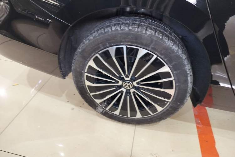 Used Volkswagen Magotan 2024 380TSI DSG Prestige Edition DaMai Package
