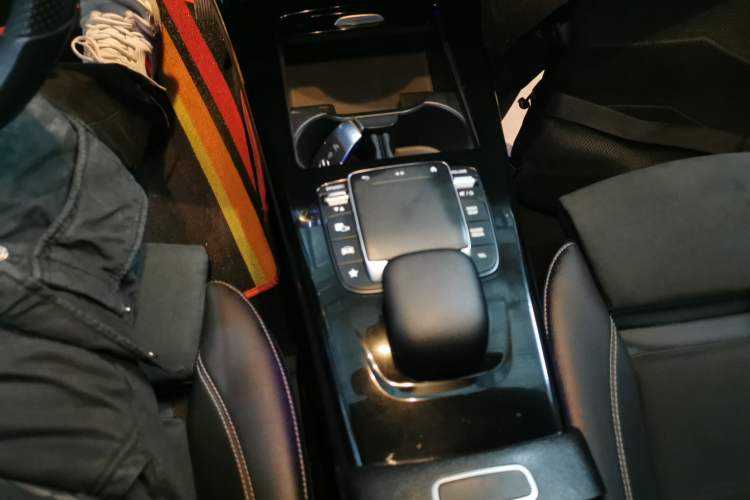 Used Mercedes-Benz A-Class 2021 A 200 L Sport Sedan Fashion Model
