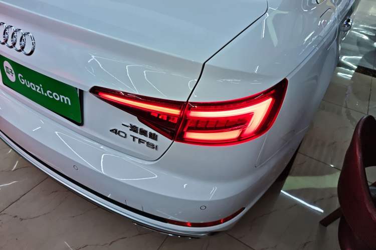 Used Audi A4L 2019 40 TFSI Fashion Edition China VI Emission Standard