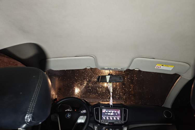 Used Venucia T70 2016 2.0L CVT Smart Choice Edition