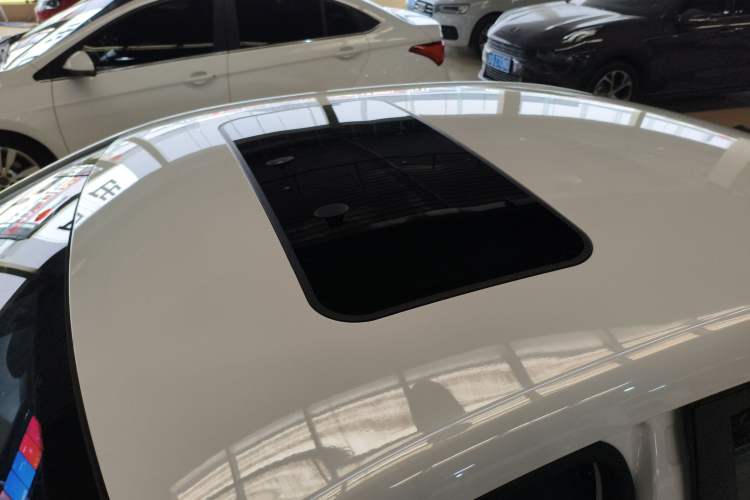 Used Roewe i5 2021 Revised Version 1.5L CVT Diamond Edition
