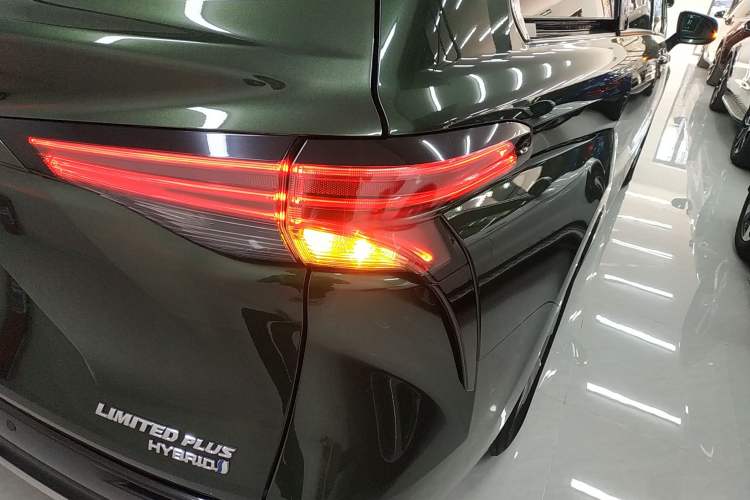 Used Toyota Sienna 2021 2.5L Hybrid Ultimate Edition
