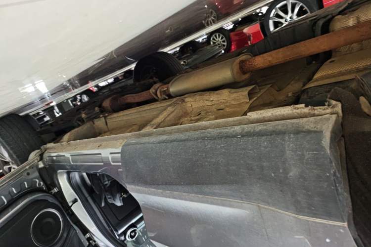 Used Wey VV5 2021 1.5T Two-Wheel Drive Color Pioneer
