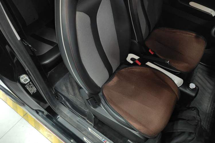 Used Wuling Hongguang MINIEV 2022 GAMEBOY 300km Enthusiast Model with Lithium Iron Phosphate