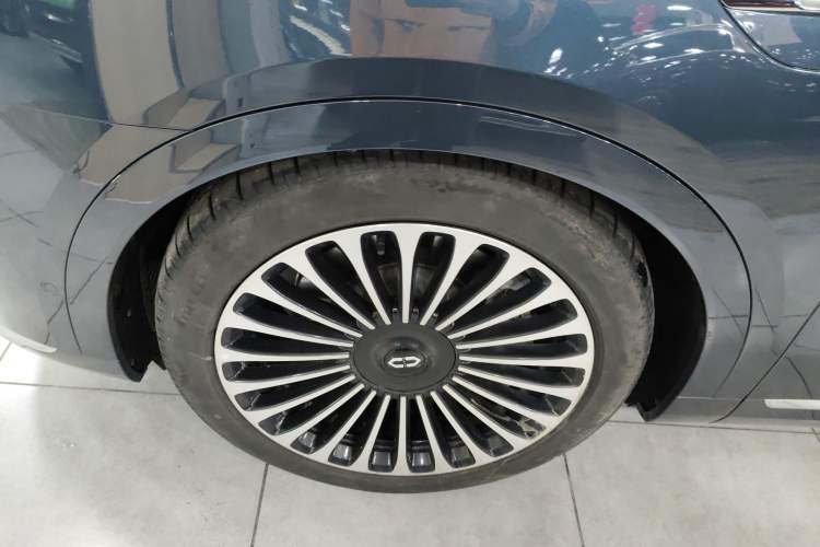 Used Hima AITO M9 2024 Range-Extended Ultra Version 52 kWh 5-Seater Model
